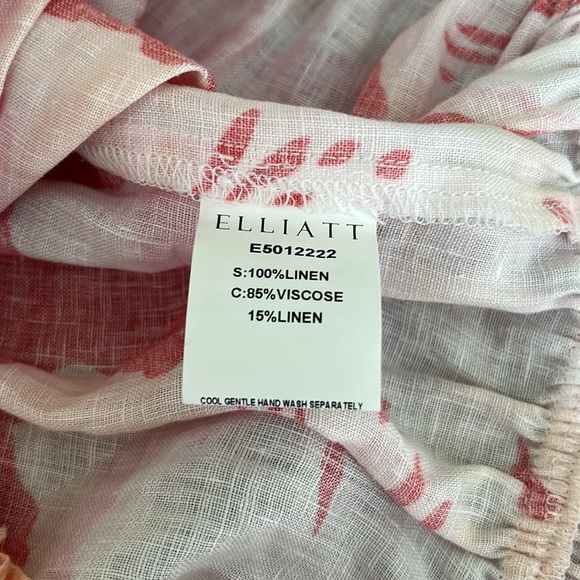 ELLIATT Bubble Sleeve Crop Blouse - Picture 4 of 5